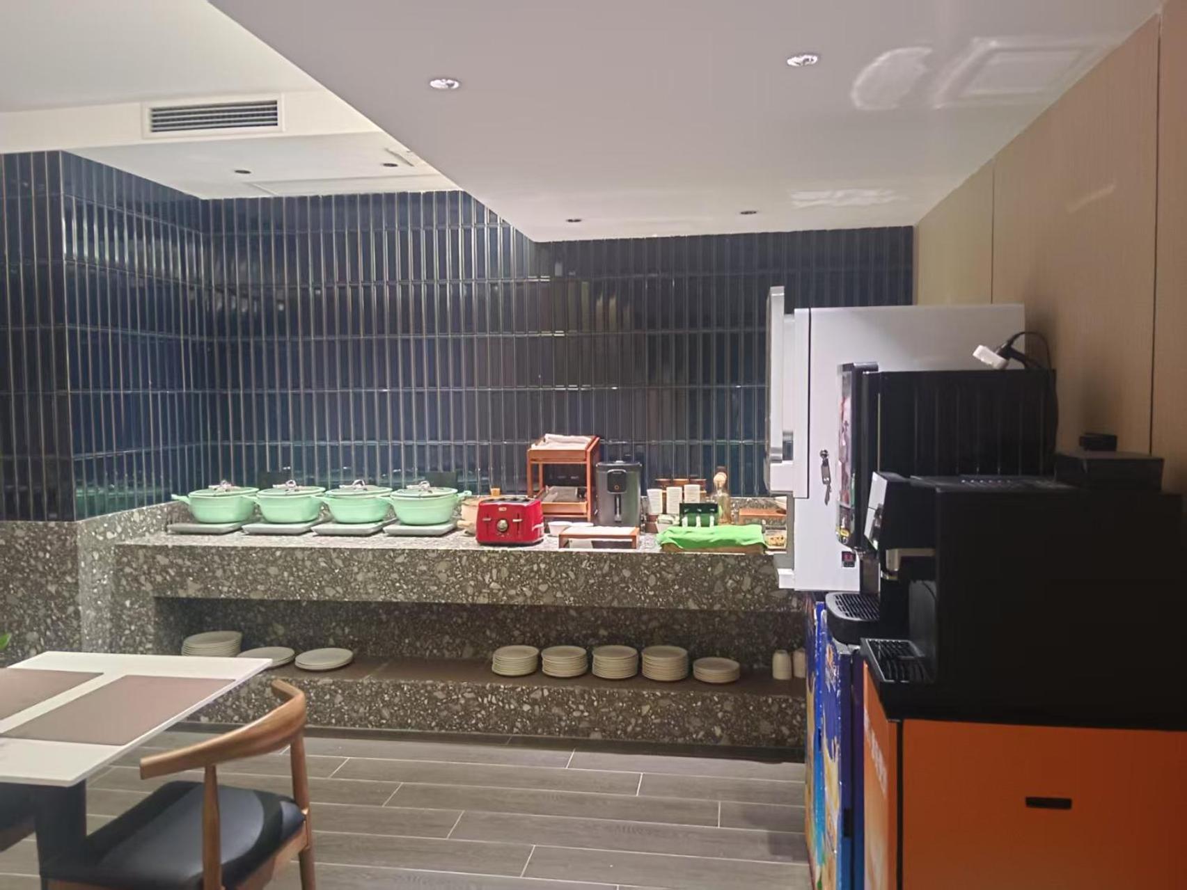 Paco Hotel Tianhe Coach Terminal Metro Satation Guangzhou-Free Shuttle Bus For Canton Fair Exterior photo